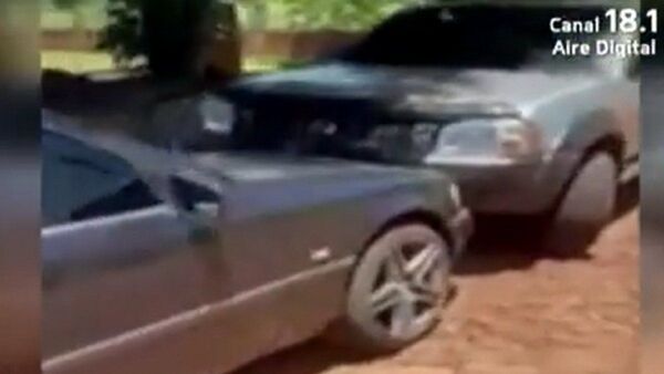 Un hombre chocó contra el auto de una mujer que estacionó en "su sombra"