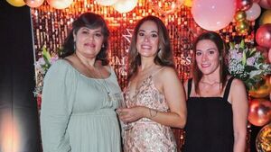 Celebración por aniversario de Nails Express