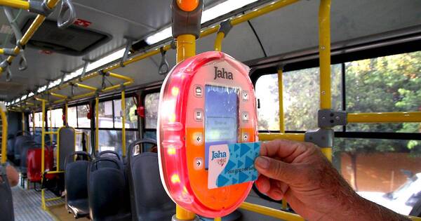 La Nación / Devolverán G. 300 millones a pasajeros por cobro irregular