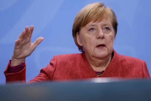 En su último mensaje semanal, Merkel instó a frenar la Covid-19: "Cada vacuna cuenta" - .::Agencia IP::.