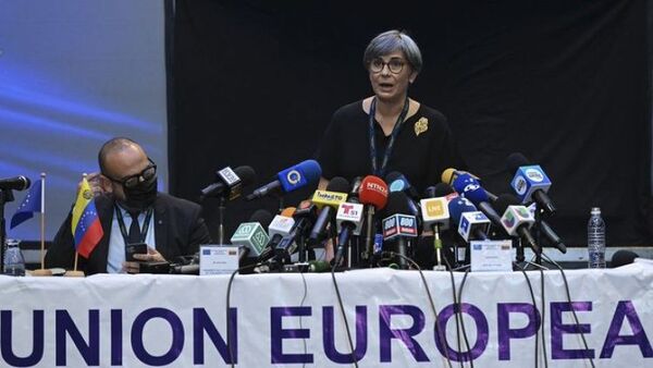 Maduro expulsa a miembros de misión electoral de la UE