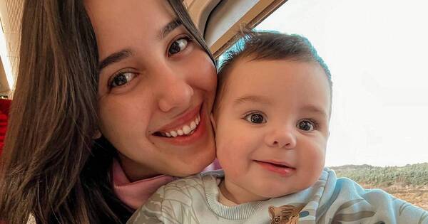 La Nación / Las travesuras del “Baby Almirón” junto con su mamá Alexia Notto