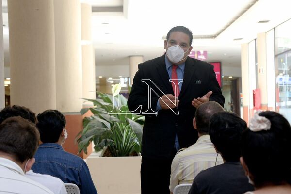 Organizan feria de empleo para combatir el contrabando