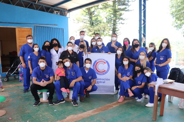 Estudiantes realizan jornada de extensión universitaria en el Hogar Las Tías de Presidente Franco - La Clave