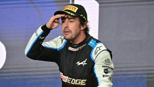 Alonso no estará un año de más en F1, dijo el director de Alpine