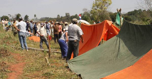La Nación / Ni el Ministerio del Interior ni la Comandancia responden a pedido de desalojo de estancia Pindó