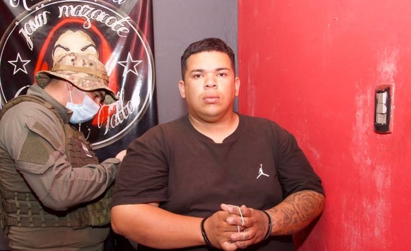 Diario HOY | Agentes de la SENAD atrapan a "narco-tatuador" en Lambaré