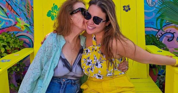 La Nación / La bloguera de viajes Srita. Méndez disfruta una nueva aventura junto a su abuela