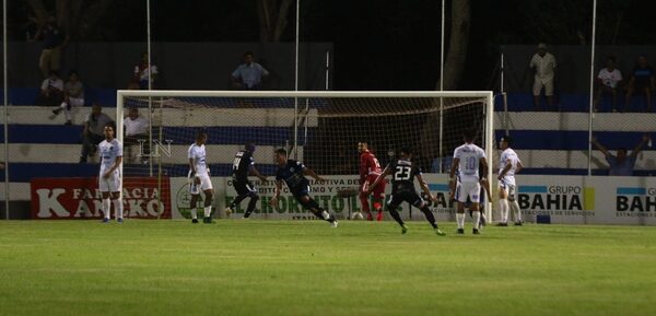 El 12 de Octubre cumplió, pero no le alcanzó para ir a un torneo internacional