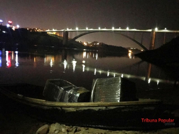 Intenso movimiento NOCTURNO en PUERTOS CLANDESTINOS cerca del Puente de la Amistad