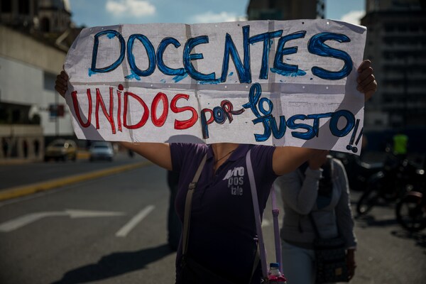 El salario de los profesores en Venezuela es de máximo 11 dólares, según ONG - MarketData
