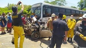 Un joven muerto y dos heridos deja choque frontal en Ypané