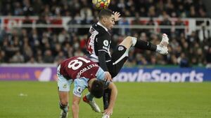 Newcastle de Almirón gana tras 15 fechas
