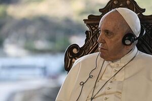 Papa denuncia entre los refugiados en Lesbos la indiferencia de Europa - Mundo - ABC Color