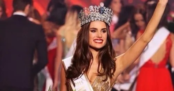 Stephi Stegman la primera paraguaya con CORONA INTERNACIONAL
