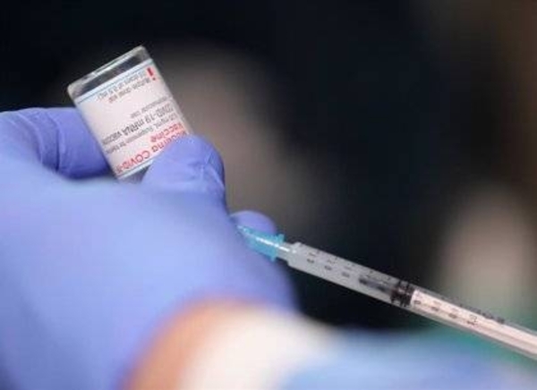Diario HOY | ¿Por qué sigue siendo interesante la dosis de refuerzo pese a variante ómicron?