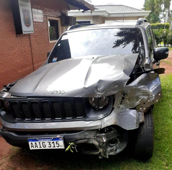 Joven choca y abandona su camioneta en exclusivo barrio cerrado - ABC en el Este - ABC Color