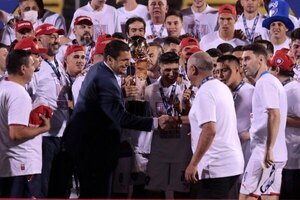 Robert Harrison felicita a Cerro Porteño por el campeonato