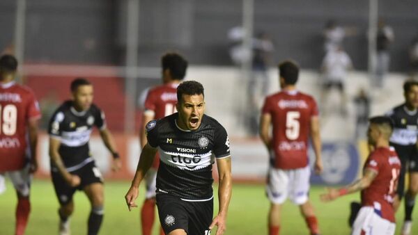 Olimpia vence a Nacional y clasifica a la Copa Libertadores