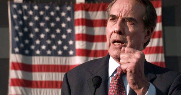 La Nación / A los 98 años, Bob Dole falleció ayer