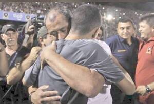 Crónica / EL ABRAZO DEL ALMA
