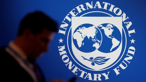 El FMI sugiere a la Fed adelantar alza de tasas