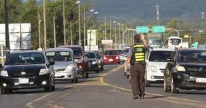 La Nación / Caminera implementa desvíos para camiones pesados por operativo Caacupé