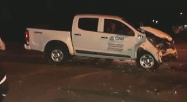 Funcionario Público “ebrio” ocasiona accidente rutero - Noticiero Paraguay