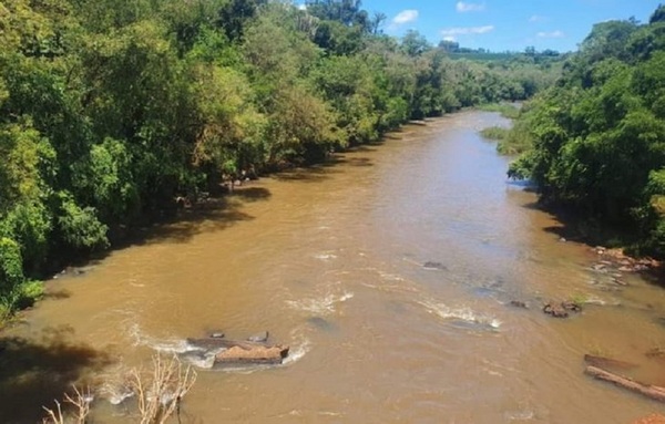 ¡Lamentable! Dos hermanos mueren ahogados en un arroyo de Yatytay