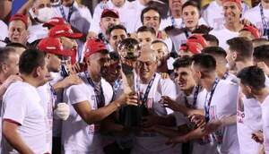 Cerro se coronó campeón tras épica remontada •