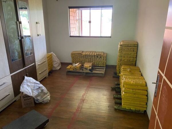 Agentes de Investigaciones decomisan cerca de 600 kilos de marihuana empaquetada