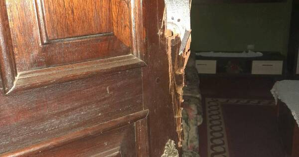 La Nación / A metros de sedes policiales, malvivientes ingresan a casa de septuagenaria y se alzan con varias pertenencias