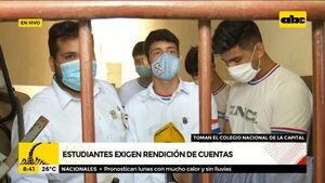 Alumnos toman Colegio Nacional de la Capital - A la gran 730 - ABC Color