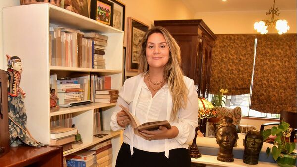 Historiadora reprocha a Velázquez por reivindicar a Stroessner
