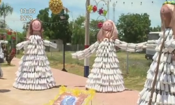 Hermosos adornos navideños ecológicos en Isla Pucú - SNT