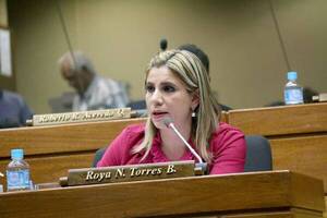 Roya Torres pide informes a Salud Pública sobre compra de insumos oncológicos y para diálisis - La Clave