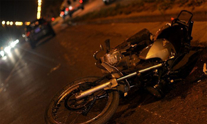 Conductor que atropelló a un motociclista, habría decidido abandonar su rodado y darse a la fuga - OviedoPress