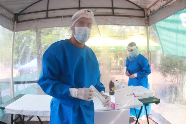 Continúa vacunación y testeo COVID-19 para peregrinantes en Caacupé