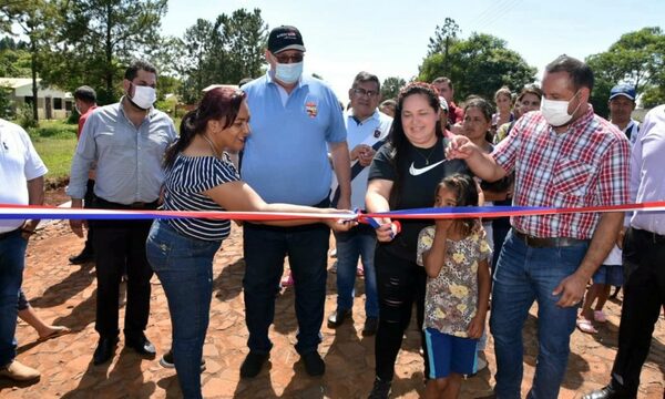 Gobernación invierte G. 942 millones en 21 cuadras de empedrados en Minga Guazú