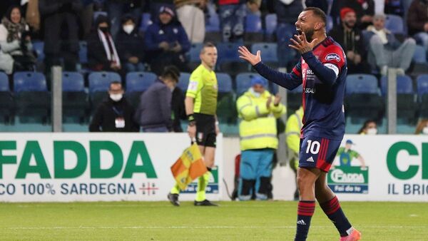 Cagliari frustra a Torino con un espectacular gol de chilena