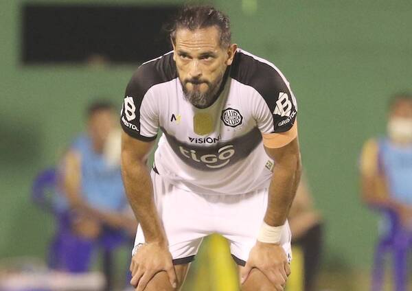 Crónica / “Roque tiene la oferta para continuar en Olimpia”
