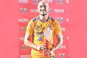 Crónica / Sobre la hora, Carlos se quedó sin final ra’e
