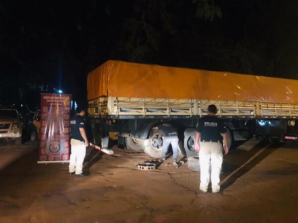 CAMIONERO llevaba como “AUXILIO” media tonelada de MARIHUANA