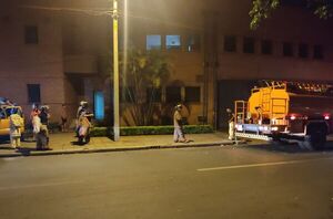 Sofocan principio de incendio en empresa  - Nacionales - ABC Color
