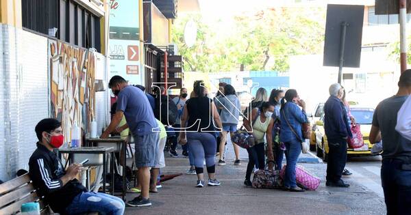 La Nación / Caacupé: aguardan el paso de 50.000 personas por la Terminal de Ómnibus de Asunción