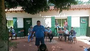 Padres desesperados por posible cierre de escuela
