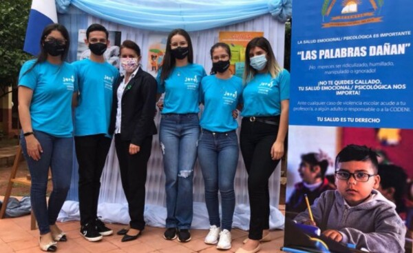 Proyectos de estudiantes de la UNE reciben premios de la UNICEF