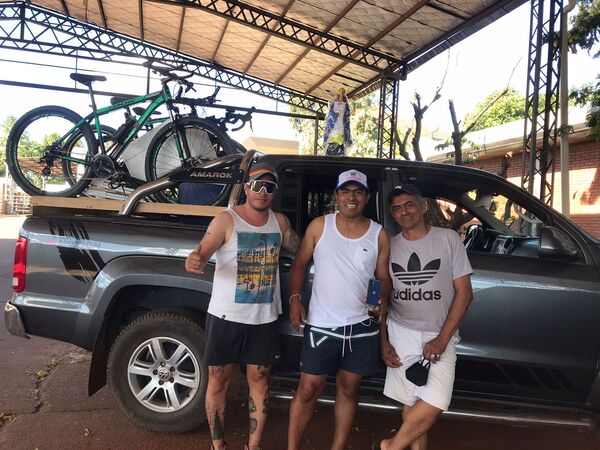 Sampedrano pedaleó 1600 kilómetros para cumplir su promesa con la virgencita azul