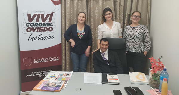 Joven con discapacidad visual consigue trabajo en la municipalidad - Noticiero Paraguay