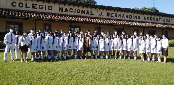 Colegio Nacional J. Bernardino Gorostiaga entrega a la sociedad sanjosiana 75 nuevos bachilleres científico - Noticiero Paraguay